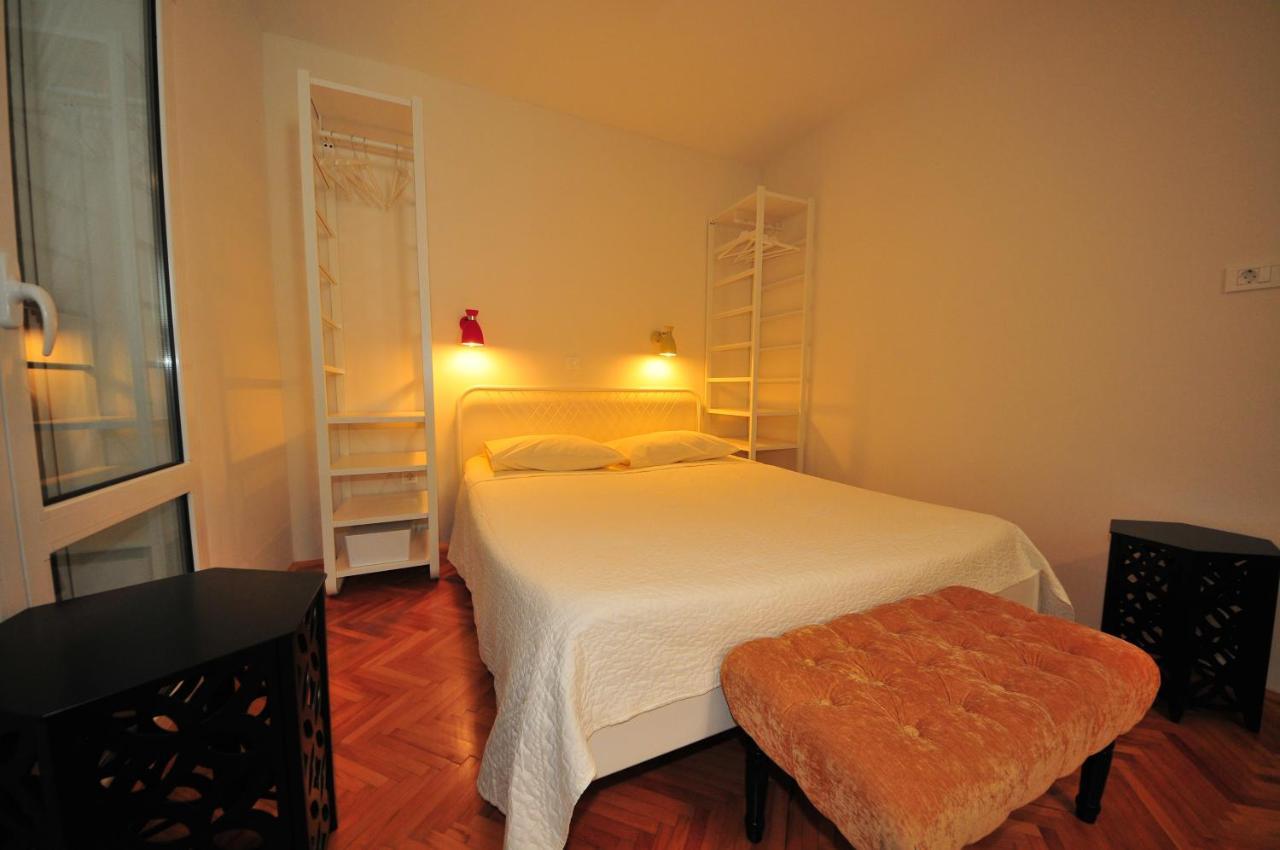 Apartments And Rooms By The Sea Banjol, Rab - 5077 Екстериор снимка